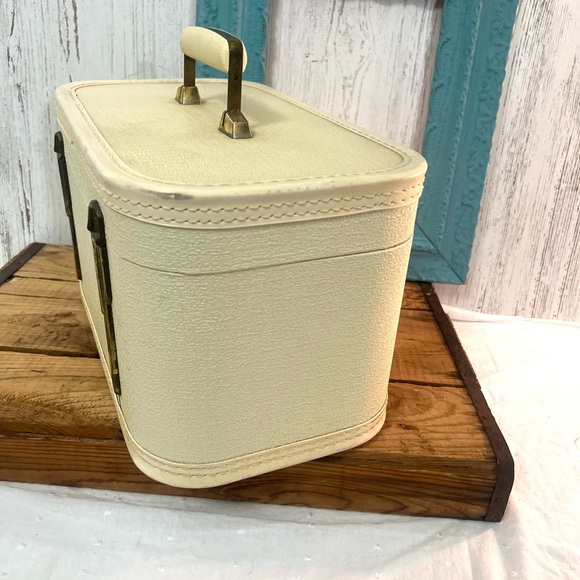 Vintage traincase star line luggage suitcase off white cream makeup case - Picture 6 of 8